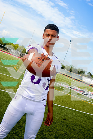 GREEN_FB_Matthew Thomas_0674-(LORINCOOK)