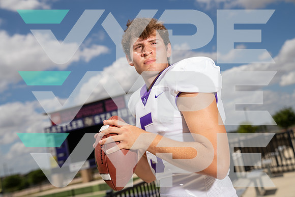SAN_MARCOS_FB_Isaiah DeLeon-(BCC)-5