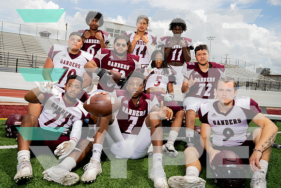 LEE_FB_Carlos Zamarripa, Denzel Taylor, Dominic Medina, Ehret Calloway, Harold Gibson, Josh Huerta, Josiah Jospeh, Kevin Ortiz, LeVay Duncan, Wanyae Barnes_00972-(BCC)