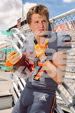 SPX_FB_JACKSON MOBLEY-(HARTOJO)