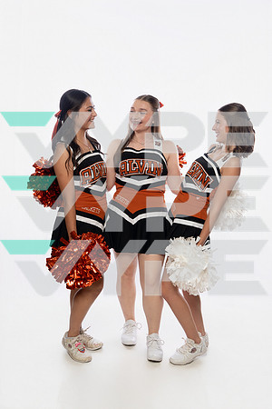 SNY01742_ALVIN_CHEER-(COLLIER)