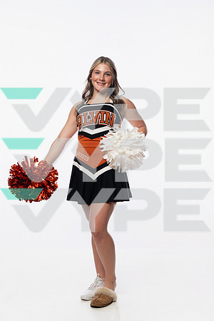 SNY01683_ALVIN_CHEER-(COLLIER)