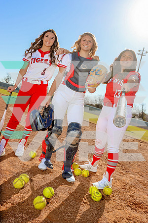 TRAVIS_SFBL_Ariel Kowalewski, Kacy Perkins, Maddie Morris-(COOK)