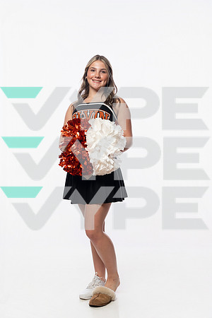 SNY01681_ALVIN_CHEER-(COLLIER)
