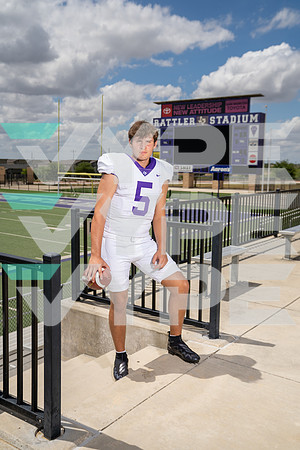 SAN_MARCOS_FB_Isaiah DeLeon-(BCC)-2