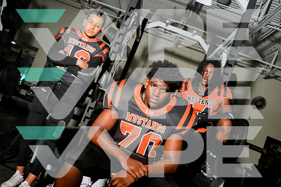 GENTRY_FB_TEAM_Ethan Abraham, Ka'Don Booker, Noah Benitez_0498-(LORINCOOK)
