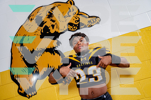 HASTINGS_FB-(COLLIER)-24