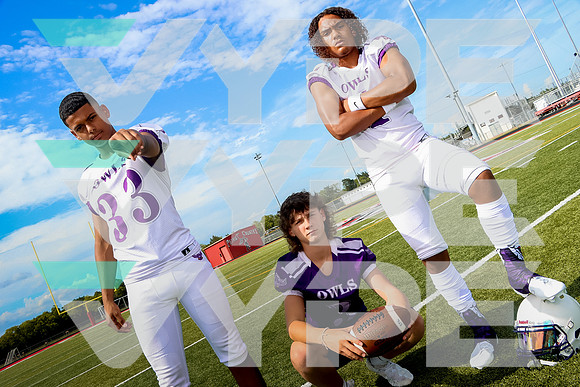GREEN_FB_TEAM_Derek Campbell, Gabriel Howard, Matthew Thomas_0669-(LORINCOOK)