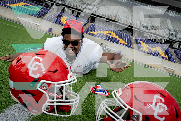 COLUMBUS_FB_DSC00910-(COLLIER)