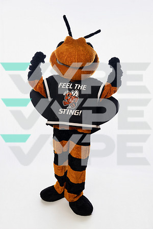 SNY01735_ALVIN_CHEER-(COLLIER)