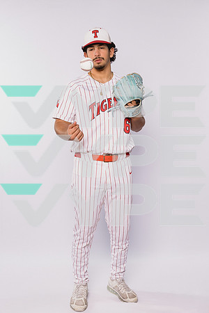TRAVIS_BSBL_Chris Gonzales-(BROWN)-2142