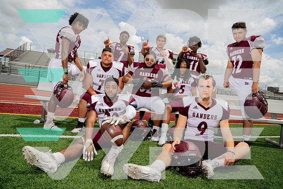 LEE_FB_Carlos Zamarripa, Denzel Taylor, Dominic Medina, Ehret Calloway, Harold Gibson, Josh Huerta, Josiah Jospeh, Kevin Ortiz, LeVay Duncan, Wanyae Barnes_00974-(BCC)