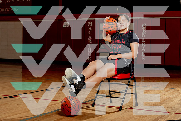 MACARTHUR_GBB-(COLLIER)-426