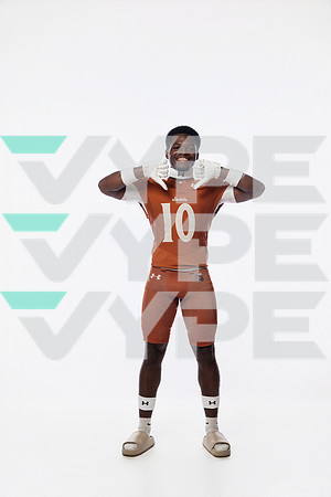 SNY01187_ALVIN_FB-(COLLIER)